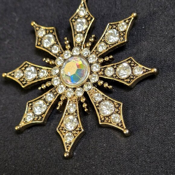 Vtg Kenneth Cole KC 8-Pointed Starburst Snowflake Brooch Rhinestones Goldtone - Picture 2 of 8